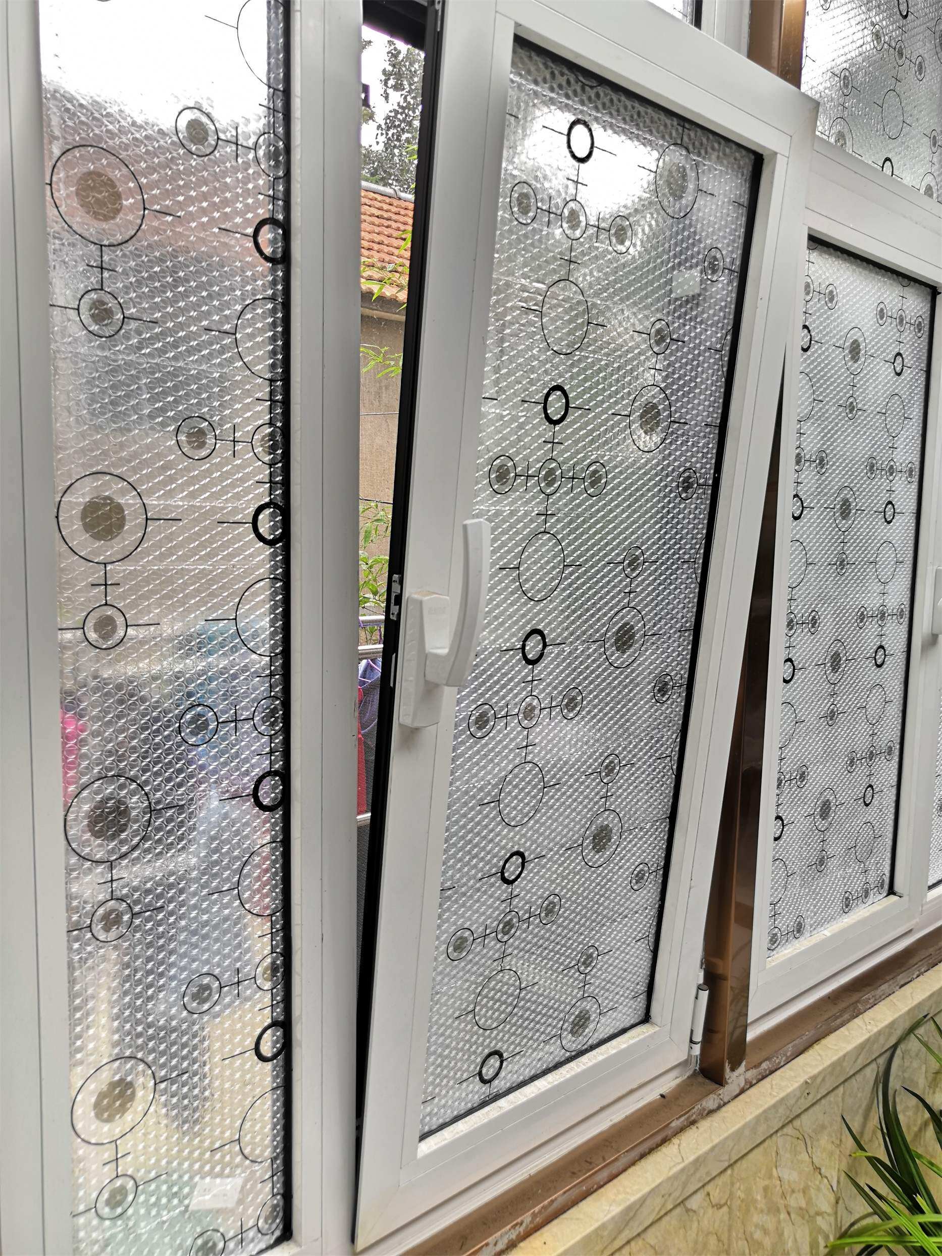 玻璃窗保温贴膜冬季防寒凝水隔冷防风加厚保暖隔寒隔热透明封窗膜