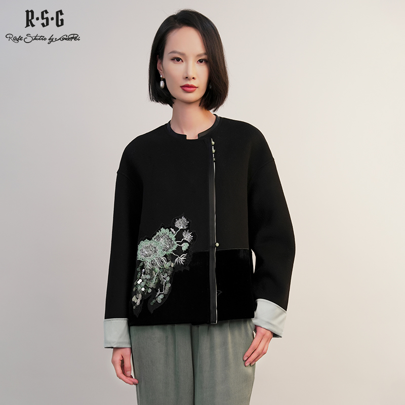 新中式丝绒拼接刺绣短上衣