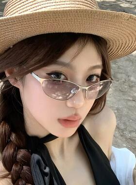 美式复古金属猫眼浅水银太阳眼镜女款户外度假防紫外线高级感墨镜