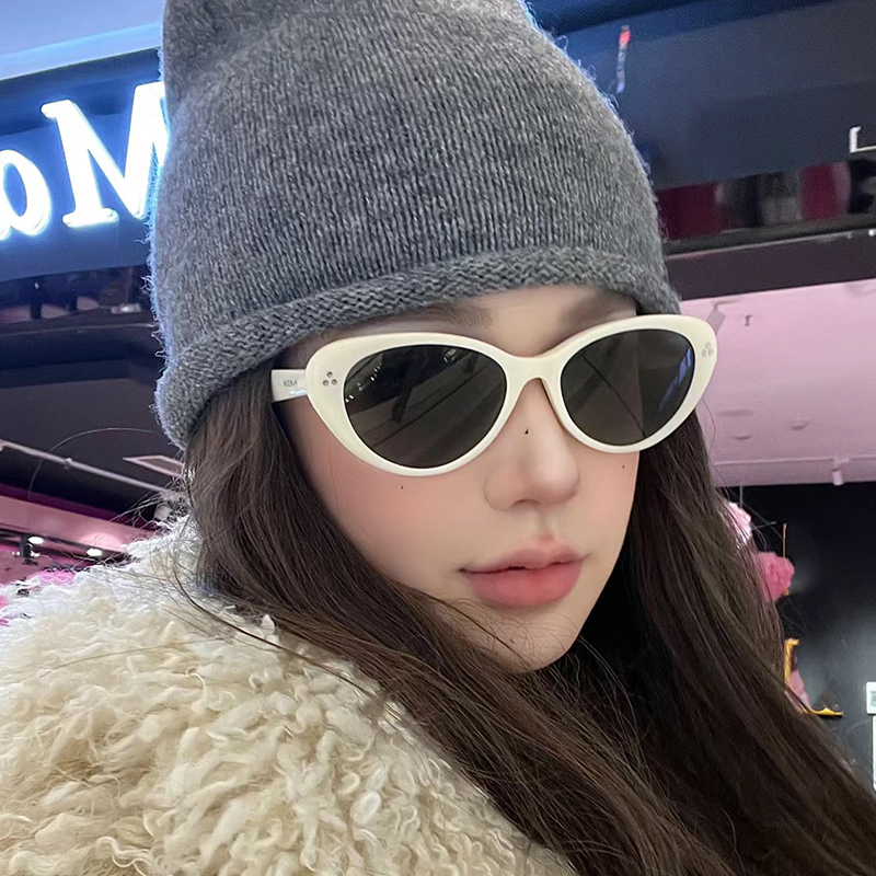 猫眼墨镜女潮高级感白色街拍小框
