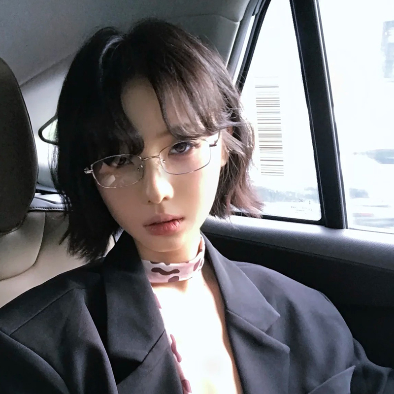 银色小框个性近视方形凹造型