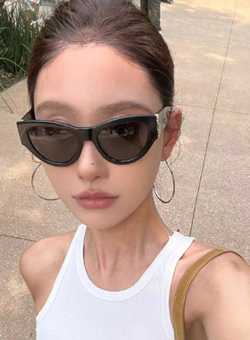美式黑框猫眼墨镜女潮个性凹造型