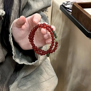 新中式 天然红玛瑙手串和田玉跑环水晶手链女款 复古风红绿圆珠手饰