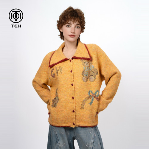 TCH私服冬款慵懒风烫钻时尚淑女黄色针织开衫T75D43E1030轻奢tch