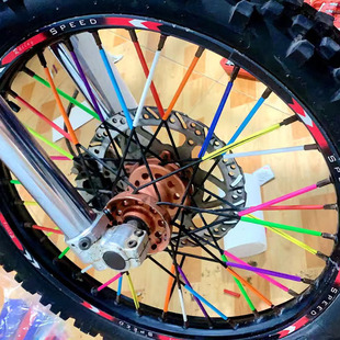 适用越野车摩托车凯越450Rally改装配件轮毂彩色辐条防尘保护装饰