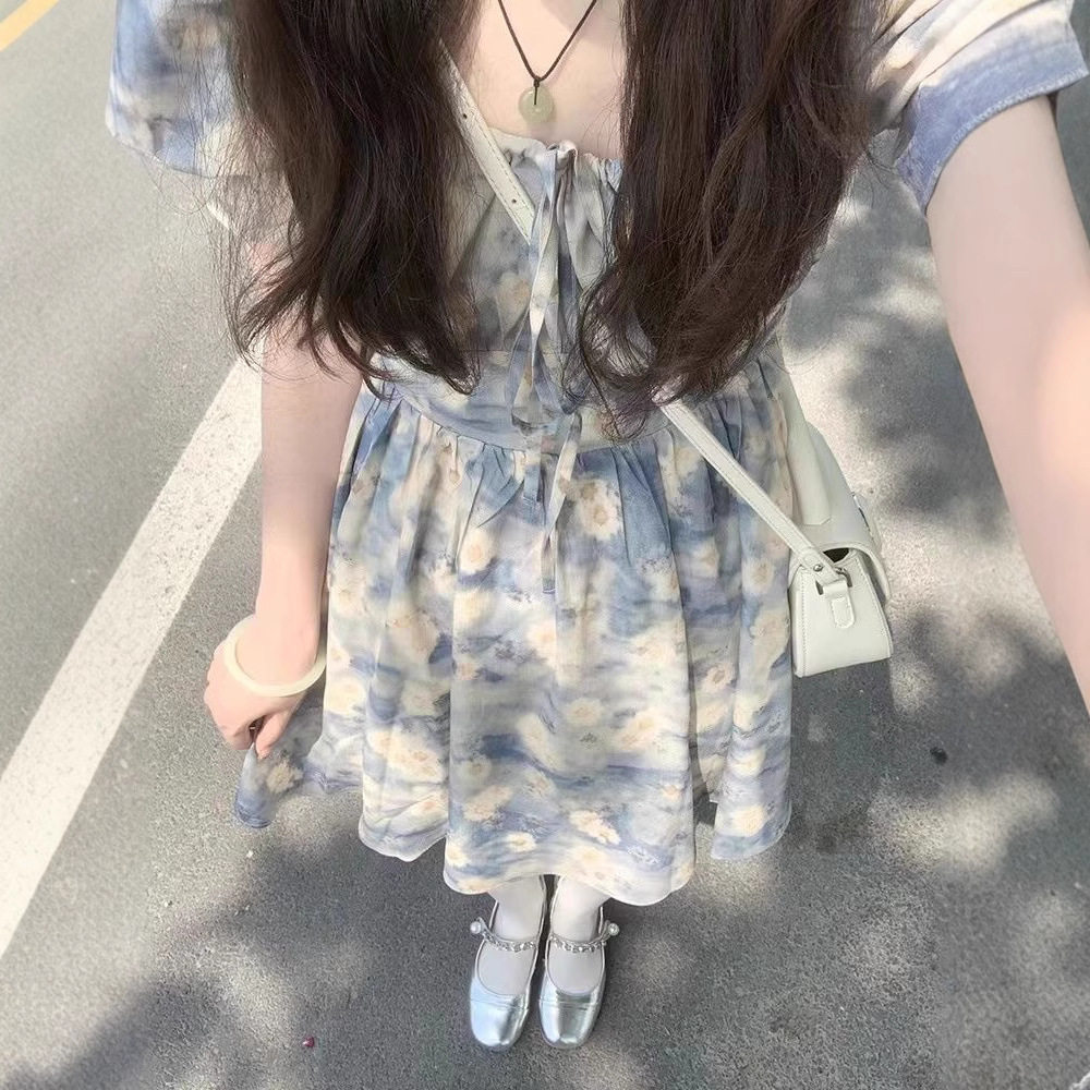 茶歇法式方领泡泡袖碎花