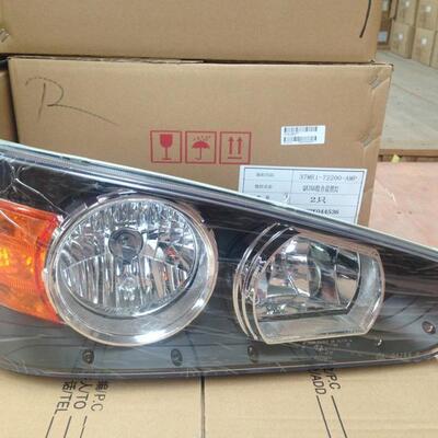 苏州金龙海格客车前大灯灯具配件KLQ6770KLQ6825KLQ6119KLQ6129