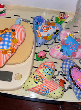 黑樱酱 原创手作每款一个无法复制的～y2k多巴胺日韩钥匙包包挂件