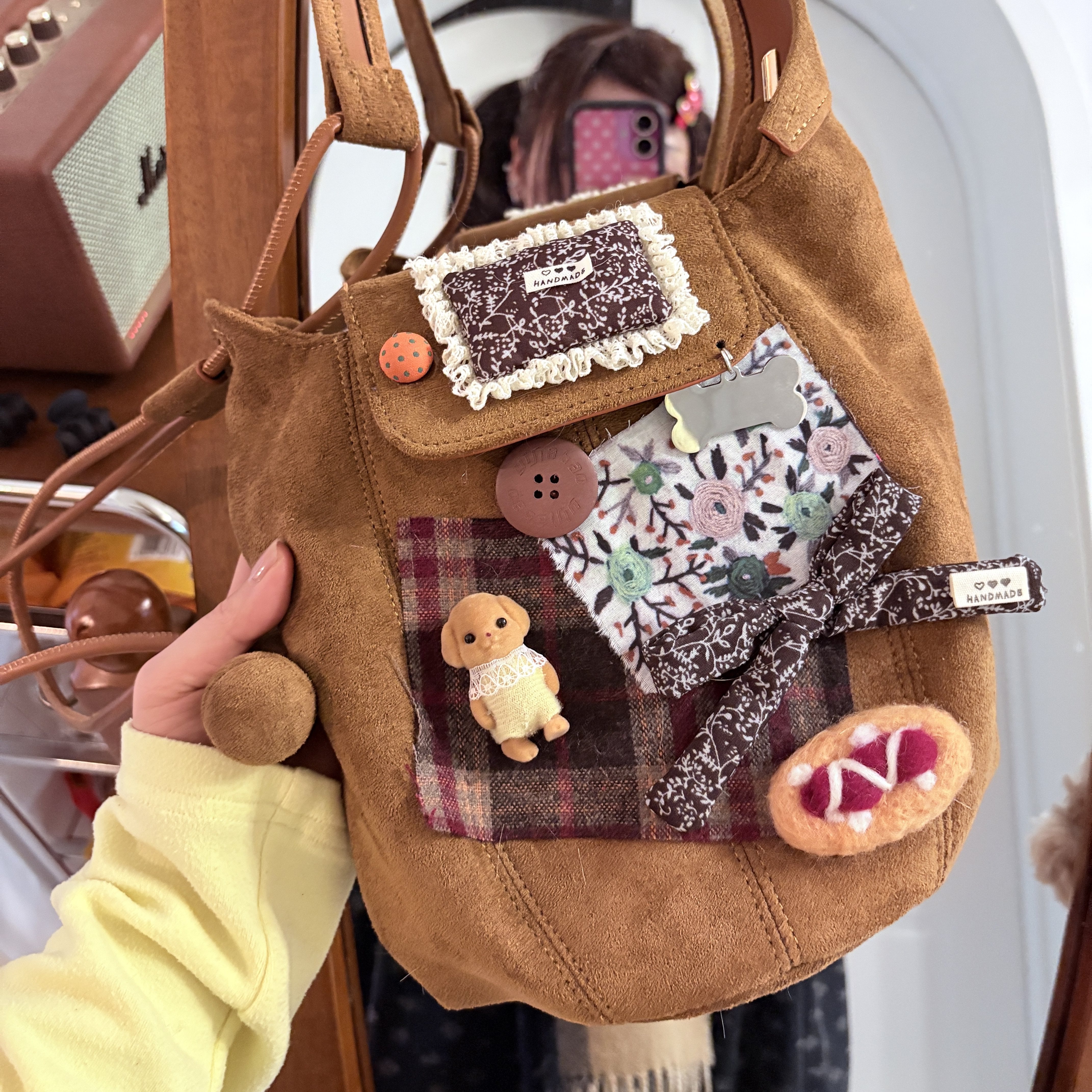 黑樱酱 原创麂皮贴布复古热狗童趣可爱蝴蝶结秋冬单肩斜挎包包,箱包皮具/热销女包/男包,单肩包,淘宝优惠券,粉丝福利购,淘宝优惠卷