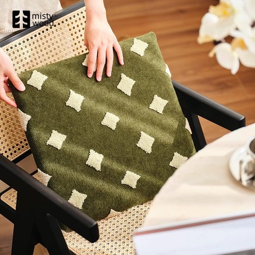 Mistywood「三色刺绣坐垫」椅子垫餐桌凳子垫地毯上垫中古风椅垫