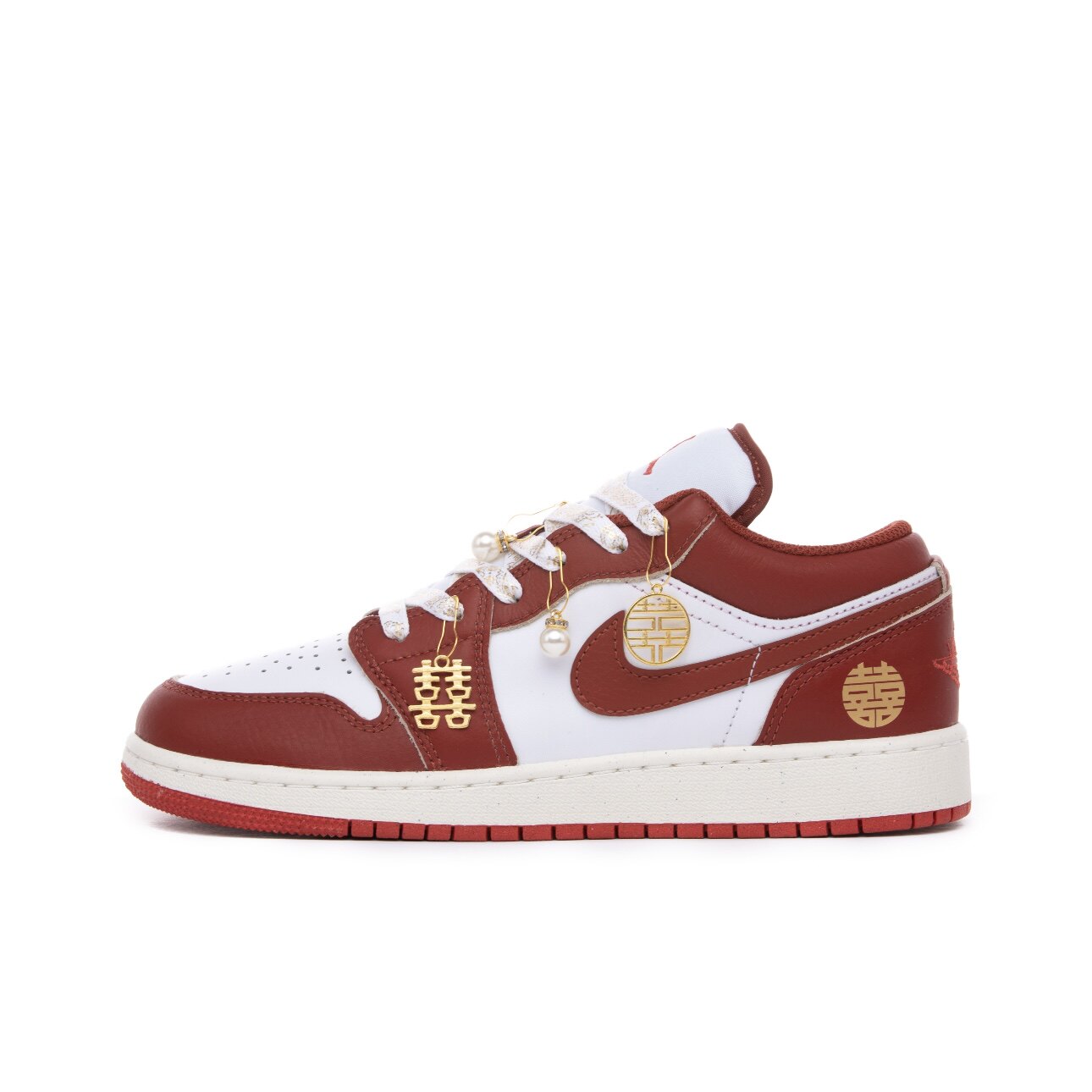 【定制球鞋】Air Jordan 1 囍婚鞋 喜庆吉祥 白红金 FJ3465-160 - 实物图