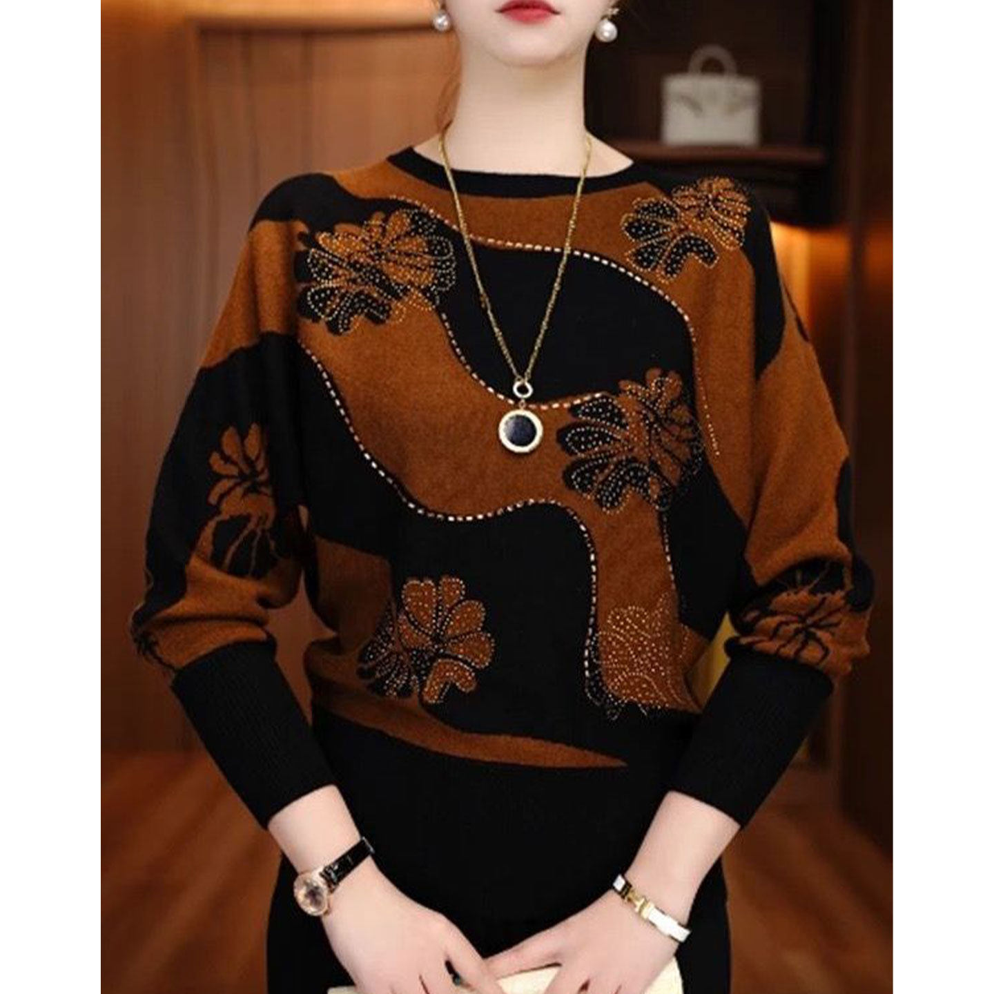 秋冬2025新款洋气减龄烫钻圆领针织衫女时尚宽松显瘦长袖拼色上衣,女装/女士精品,毛针织衫,淘宝优惠券,粉丝福利购,淘宝优惠卷