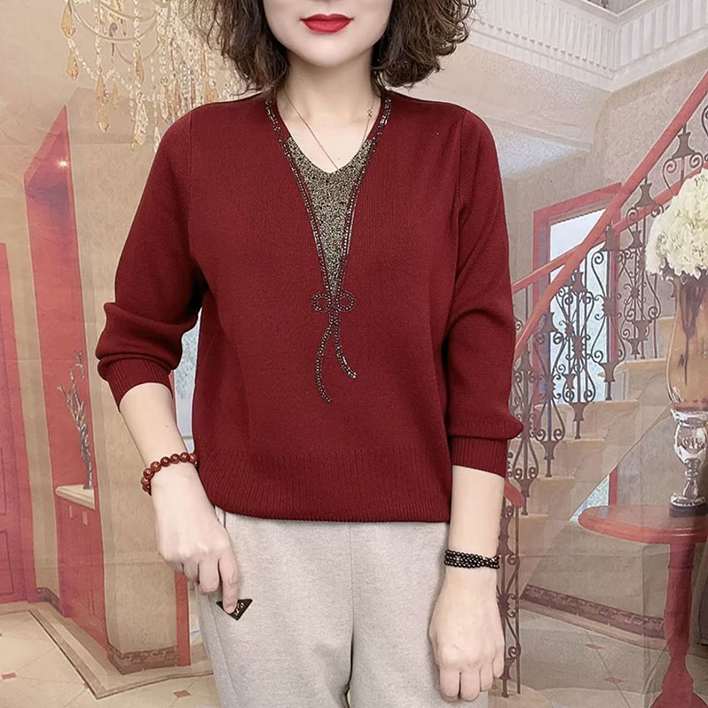 时尚洋气烫钻针织衫女2024冬季新款宽松显瘦百搭妈妈装长袖打底衫