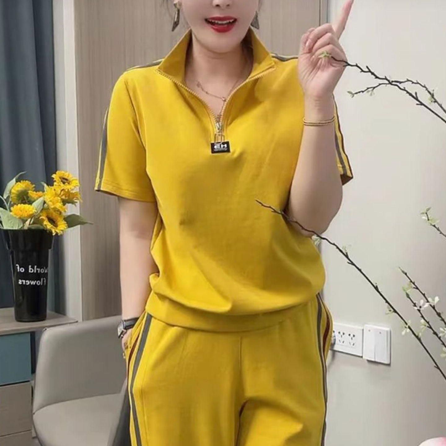 夏季休闲运动套装女新款宽松时尚半拉链立领短袖上衣哈伦裤两件套