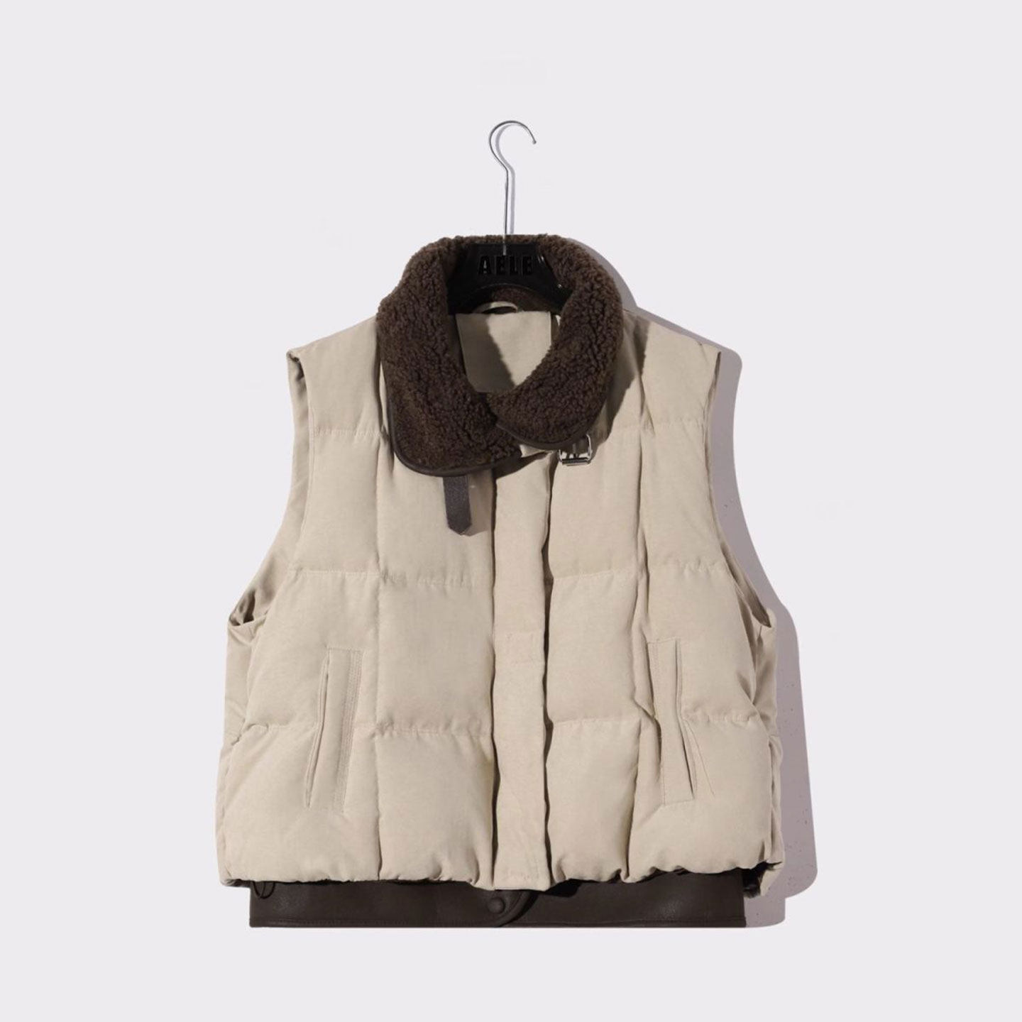 加厚保暖羊羔毛翻领马甲女2026早春新款宽松休闲百搭背心马夹外套