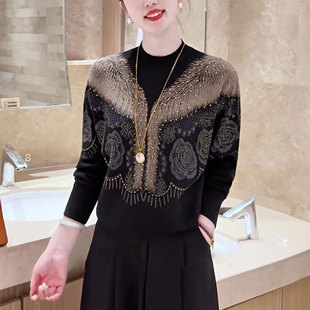 2025冬季新款高档洋气提花烫钻针织衫女气质百搭宽松显瘦长袖上衣