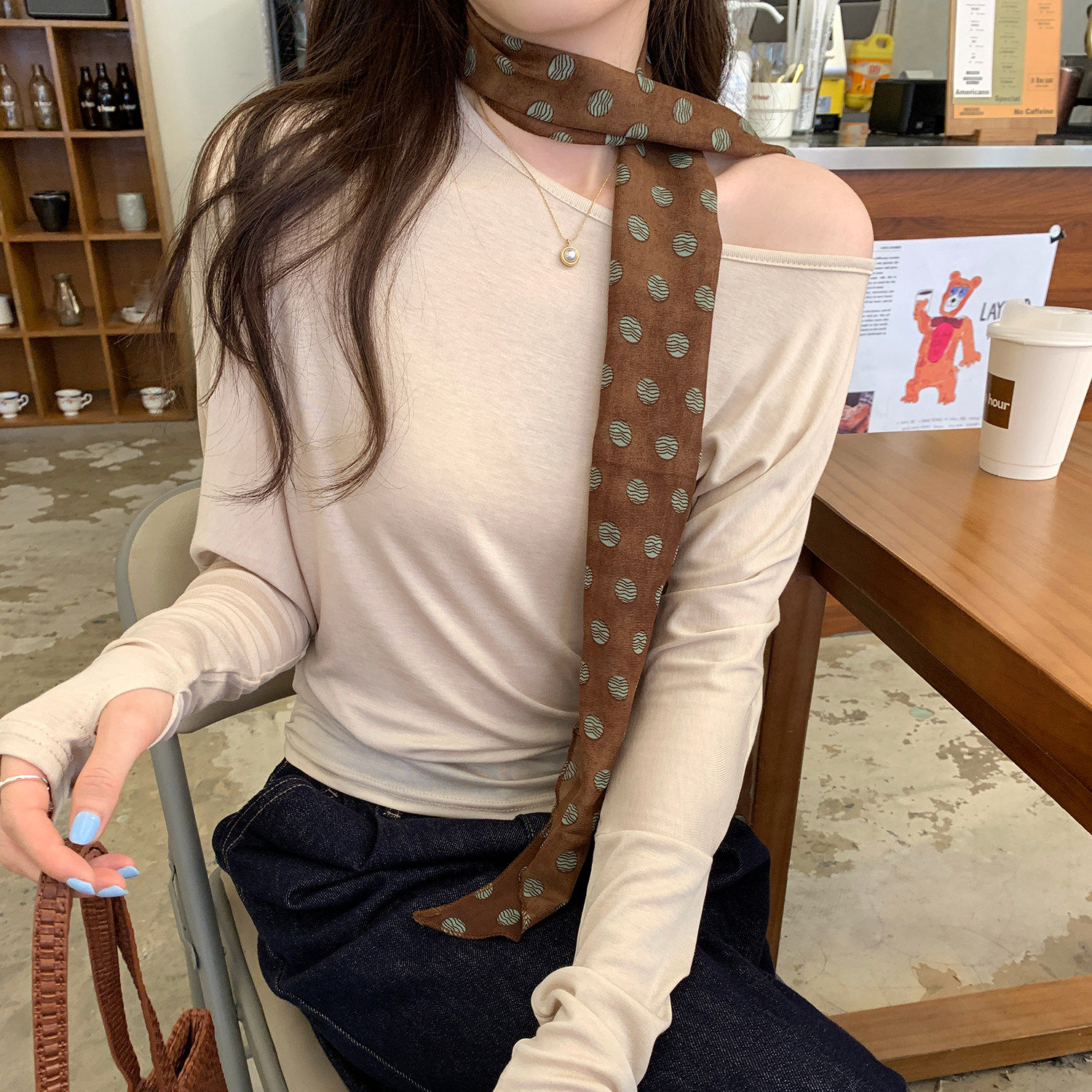 莱赛尔天丝薄款不规则长袖斜肩T恤女早秋2026新款露肩收腰小上衣