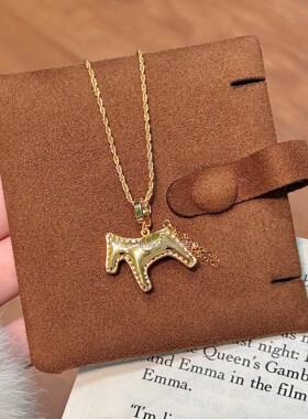 新中式黄铜生肖马马尾流苏万能扣麻花项链新款女时尚高级感设计感