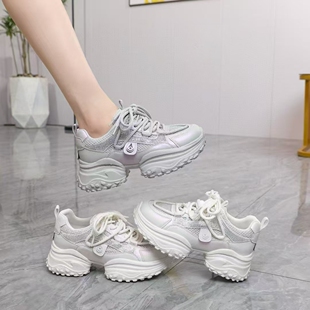 红珊瑚2025年新款女鞋女士厚底百搭真皮老爹鞋透气休闲运动小白鞋