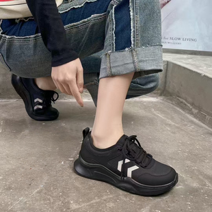 红珊瑚女鞋2025年秋季新款真皮轻便休闲鞋软底跑步鞋全牛皮妈妈鞋