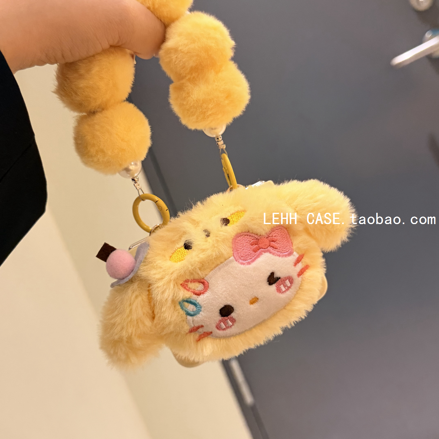 立体毛绒KT猫公仔适用华为purax典藏版手机壳pocket2折叠屏三星zflip7/6外壳个性小米mixflip2毛球手提女新款