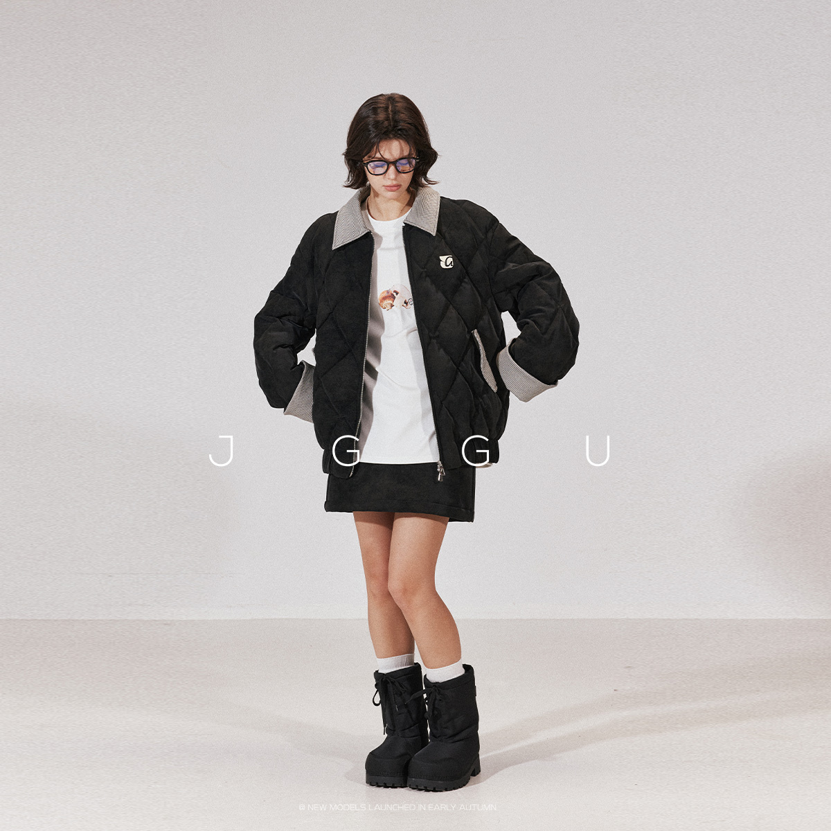 菱格压线撞色羽绒服+撞色腰半裙