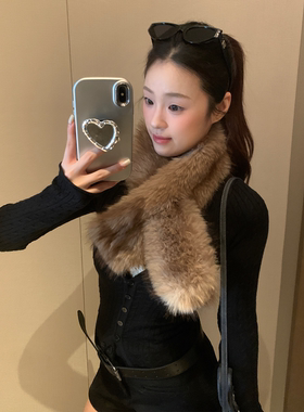 复古仿狐狸毛交叉围巾女款冬季时髦保暖百搭围脖加厚防寒护颈装饰