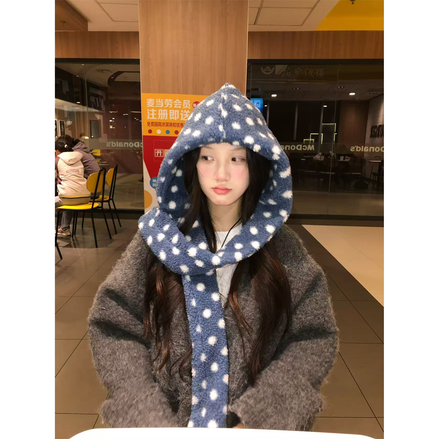 韩版波点摇粒绒连帽围巾