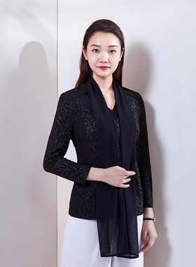 LIANGNUO靓诺肌理花拼素色T恤通勤丝绸长袖女小衫春季LT15330A