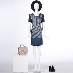 靓诺河川状花型连衣裙LL16259A