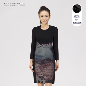 LIANGNUO肌理拼花型连衣裙气质长袖圆领长裙肌理拼花裙子LL16411A
