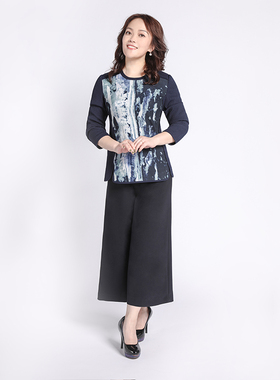 LIANGNUO靓诺湖蓝色花型T恤LT17303A