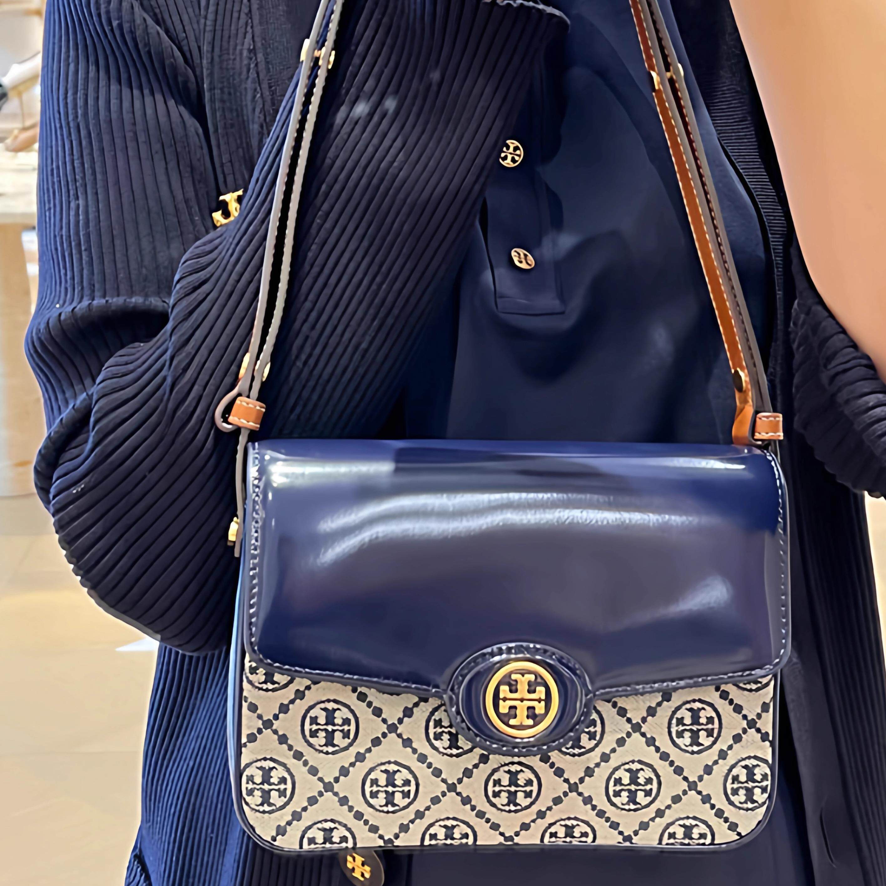 塔尖定制 Robinson拼色漆面老花海军蓝豆腐包翻盖邮差包女包1203