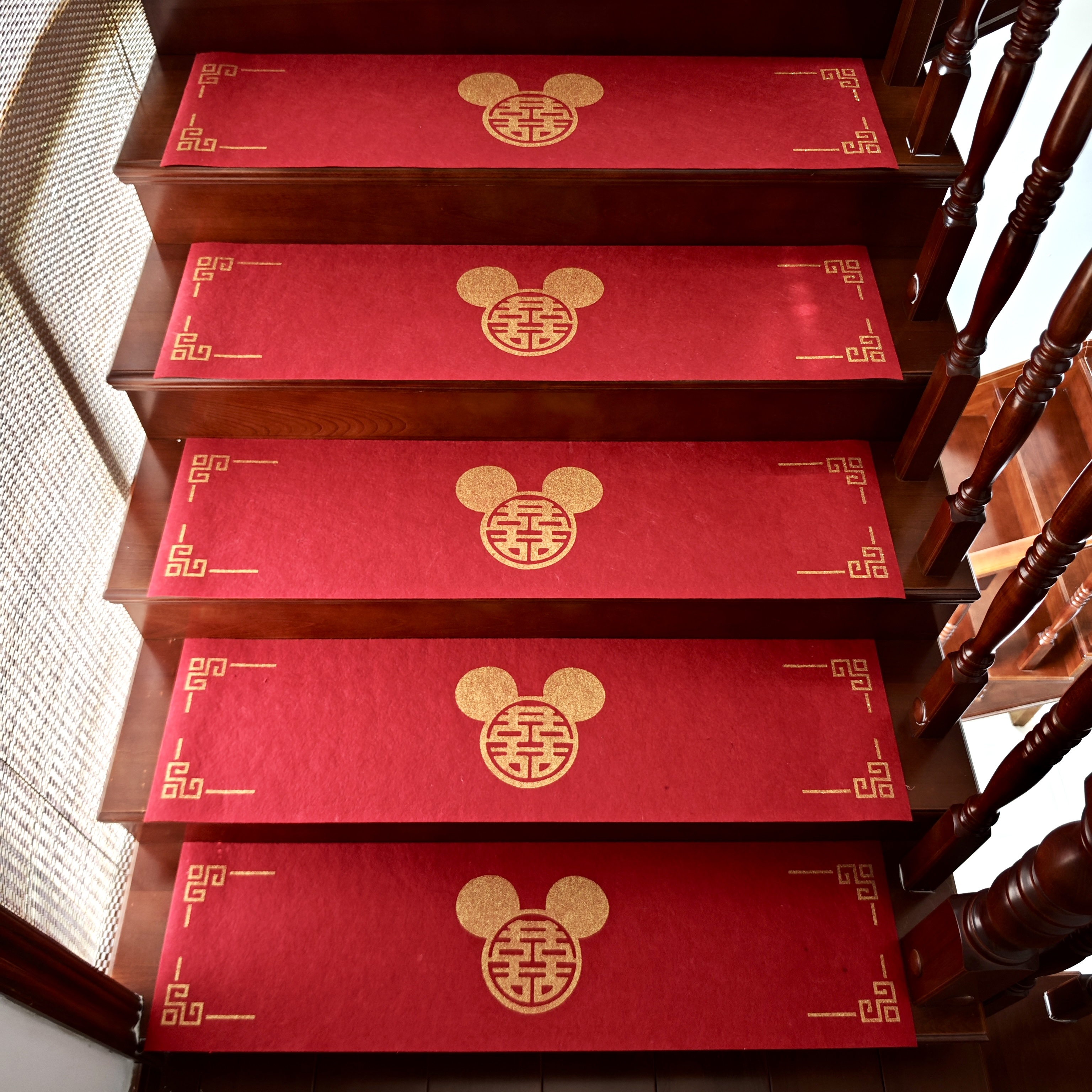 结婚一次性楼梯踏步垫免胶自粘防滑吸水隔污简约喜庆婚礼防护地垫