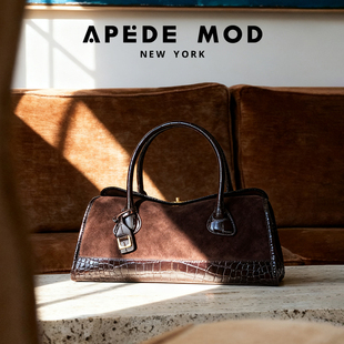 蝙蝠包复古大容量通勤出差手提单肩旅行包 25年秋冬新品 Apede Mod