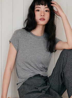 夏季天丝羊毛短袖t恤女圆领设计感修身连袖2025新款纯色舒适上衣