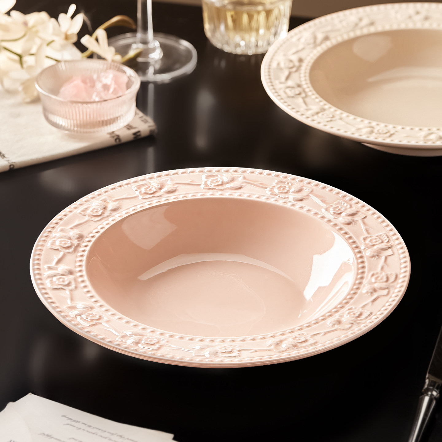 法式草帽盘陶瓷盘子家用菜盘2025新款浮雕深盘高级感轻奢餐盘碟子