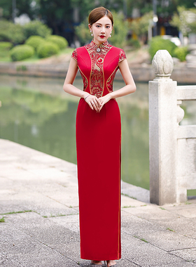 2025新款高端走秀改良红色旗袍喜婆婆婚宴模特舞台t台演出服长款
