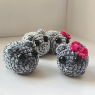 Sad Hamster Crochet 爆品悲伤仓鼠钩织玩偶带音乐和钥匙扣