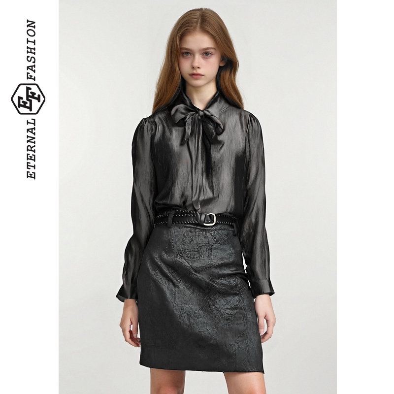 设计感复古蝴蝶领长袖衬衫