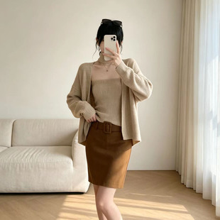 慵懒氛围感挂脖背心开衫两件套女秋冬针织毛衣长袖上衣气质穿搭潮