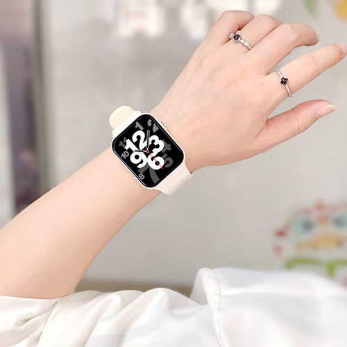 【今年流行的多功能智能手表】