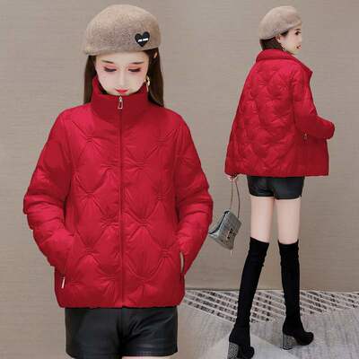 冬季女装中青年女士时尚服短款中年妈妈白上衣小个子