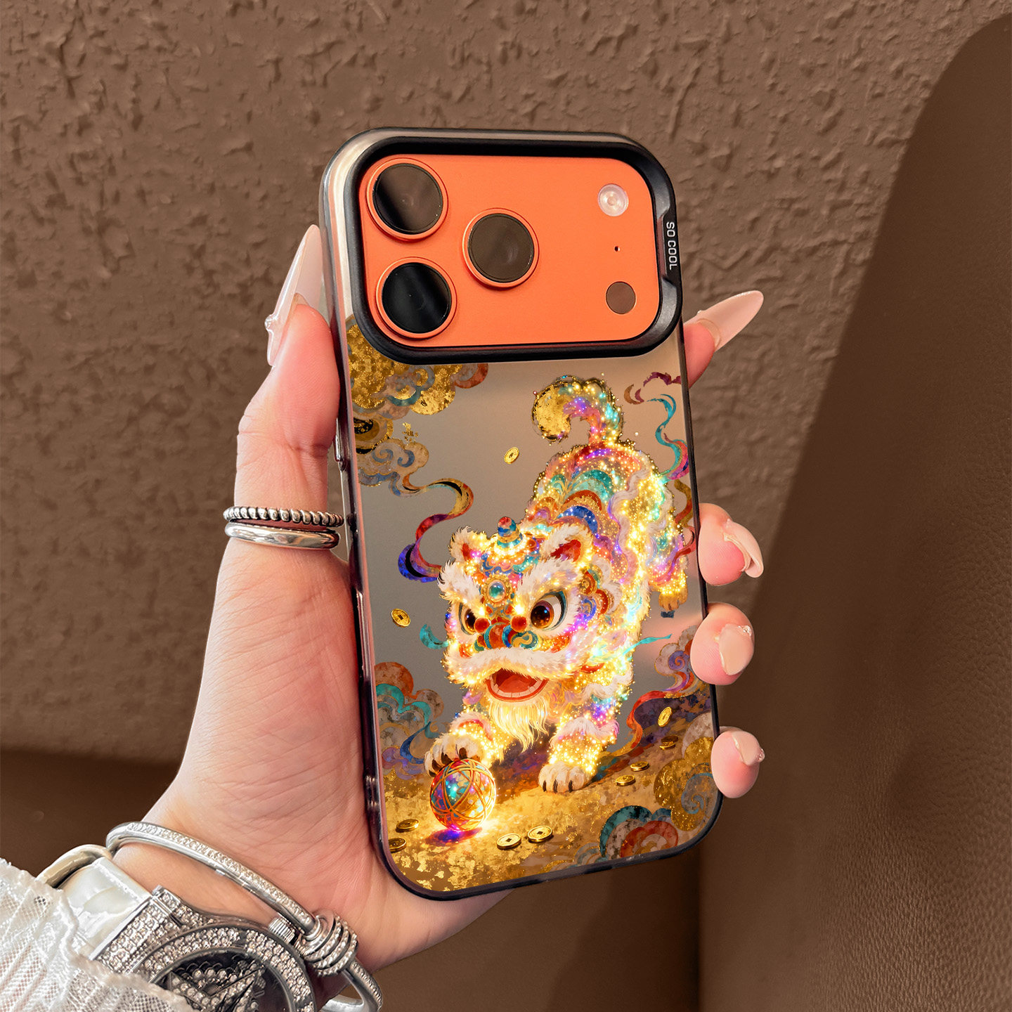 适用苹果17promax新年舞狮手机壳