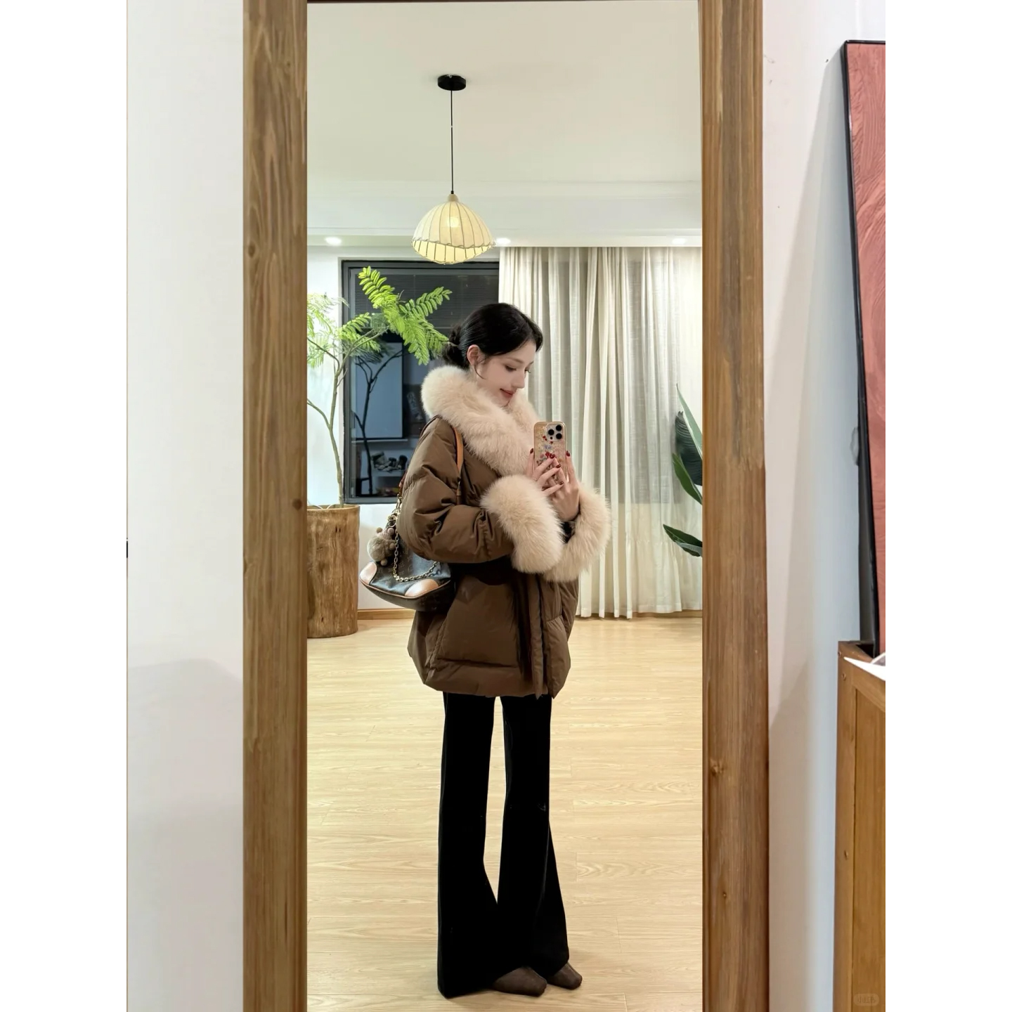 焦糖咖色羽绒棉服女冬季收腰显瘦系带设计中长款毛领皮草外套上衣