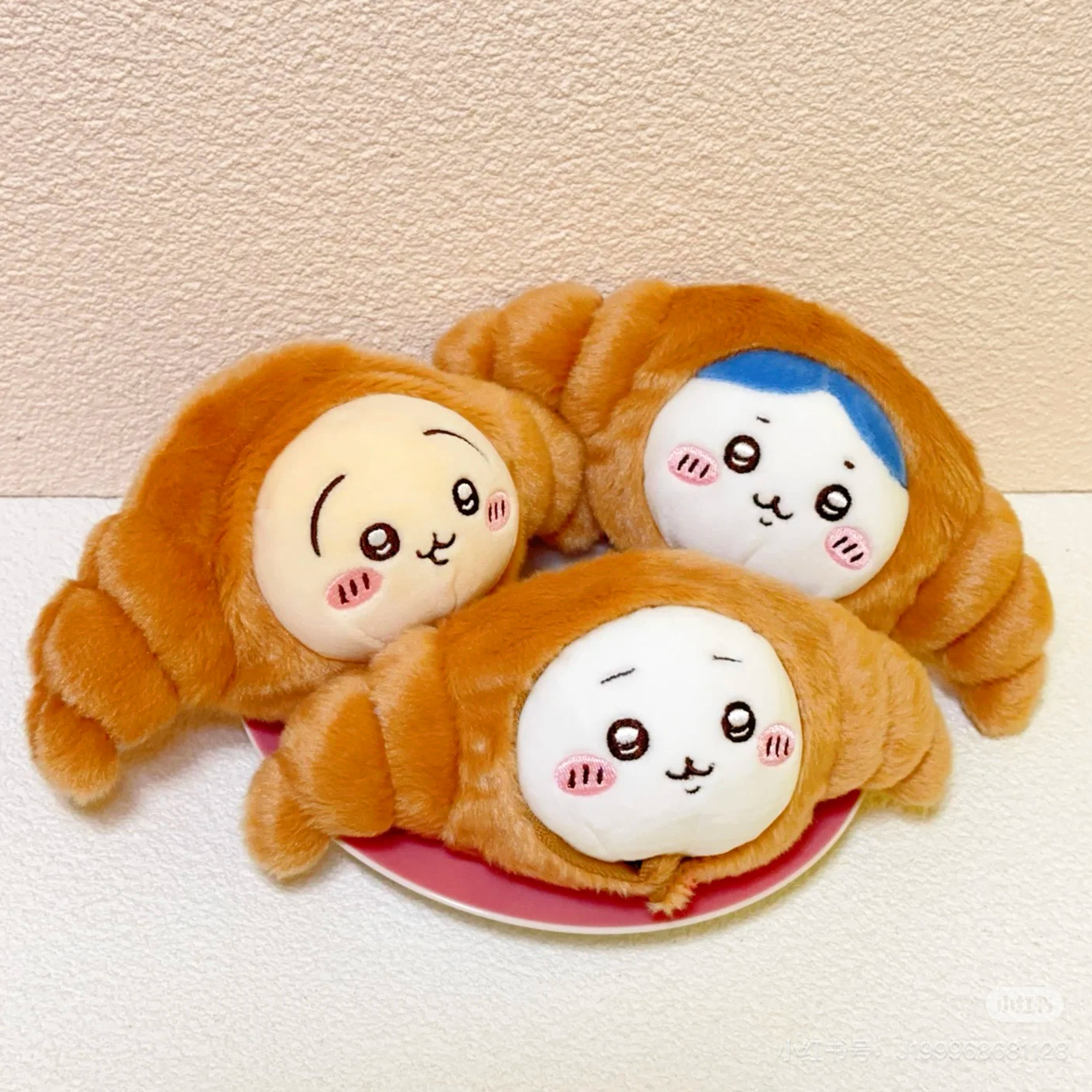 日本chiikawa乌萨奇大头可颂牛角包气呼呼栗子包挂件小八公仔玩偶