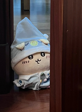 日本正版chiikawa乌萨奇蓝色睡衣可爱吉伊玩偶小八生日帽子公仔