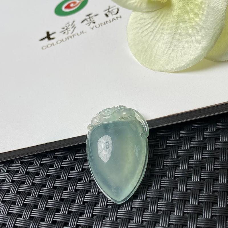 七彩云南天然翡翠桃子