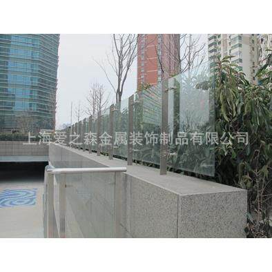 厂家供应新型围挡公路不锈钢车库围栏优良铁艺栏杆建筑工程