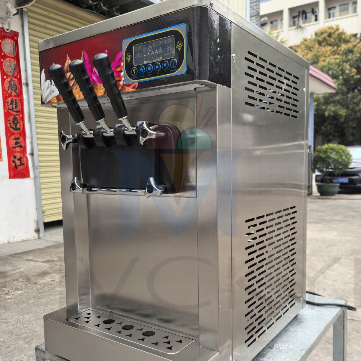 3头软冰淇淋冰沙一体机台式 雪糕冷饮冰咖啡设备冰激凌机源头工厂